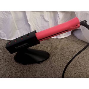LIKE NEW soleil brand hair straightener